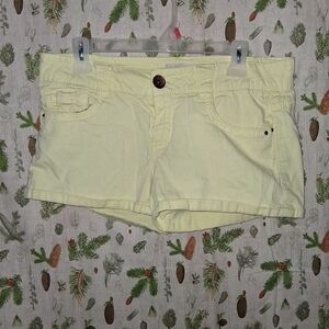 Rewind Women's Now Detail Yellow Cream Shorts Size 11